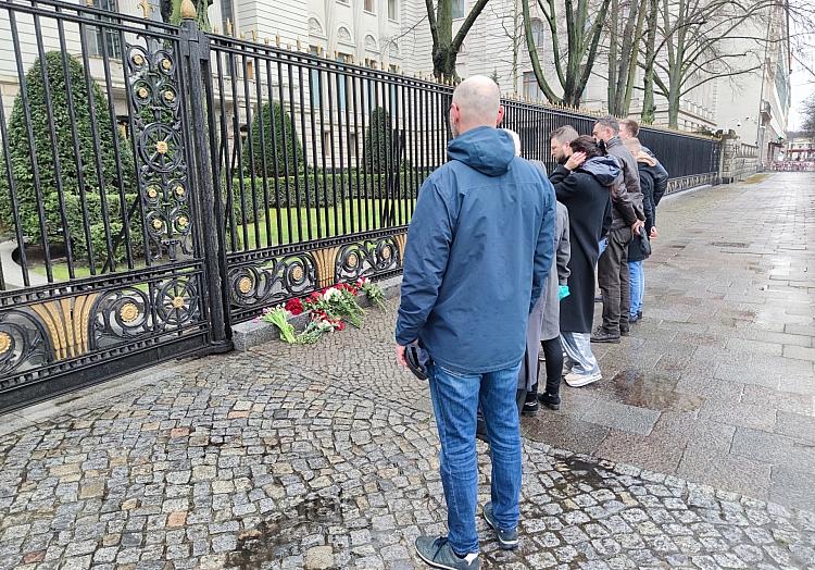 Beileidsbekundungen vor der russischen Botschaft am 23.03.2024, via dts Nachrichtenagentur