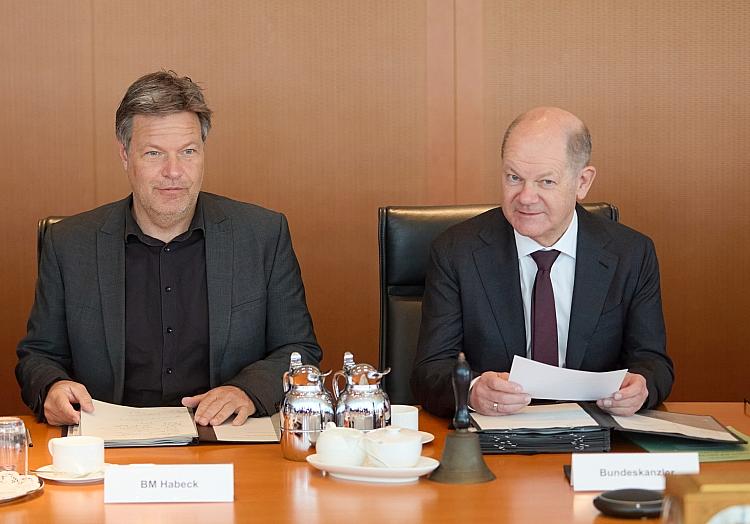 Robert Habeck und Olaf Scholz im Kabinett am 17.04.2024, via dts Nachrichtenagentur