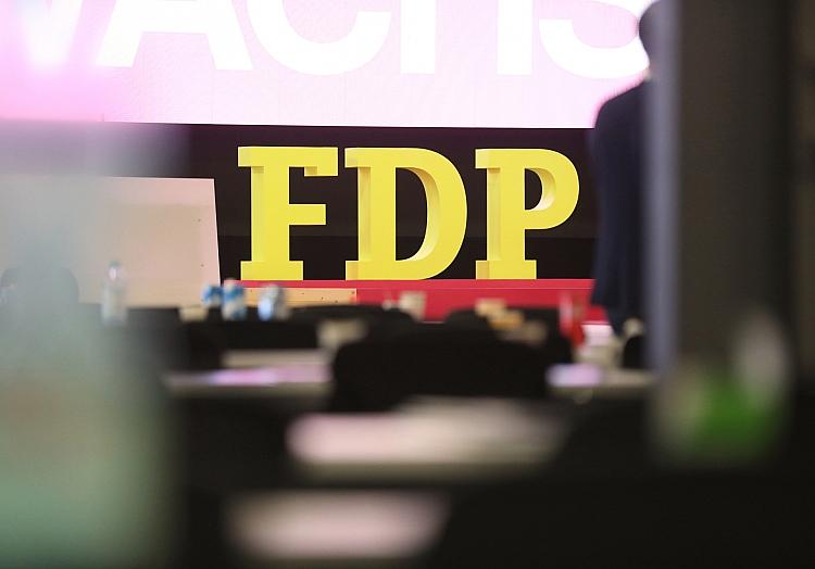 FDP-Logo auf Parteitag (Archiv), via dts Nachrichtenagentur
