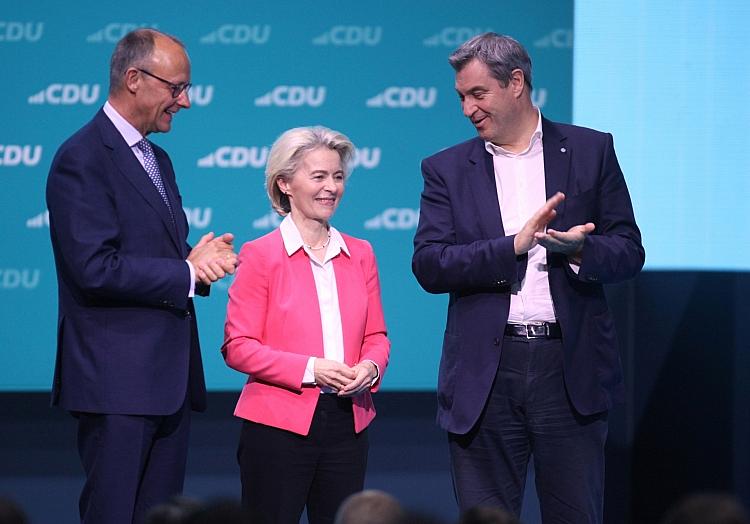 Friedrich Merz, Ursula von der Leyen und Markus Söder am 08.05.2024, via dts Nachrichtenagentur