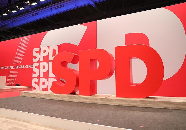 SPD-Logo auf Parteitag (Archiv), via dts Nachrichtenagentur