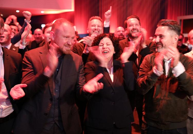 18-Uhr-Prognose auf BSW-Europawahlparty am 09.06.2024, via dts Nachrichtenagentur