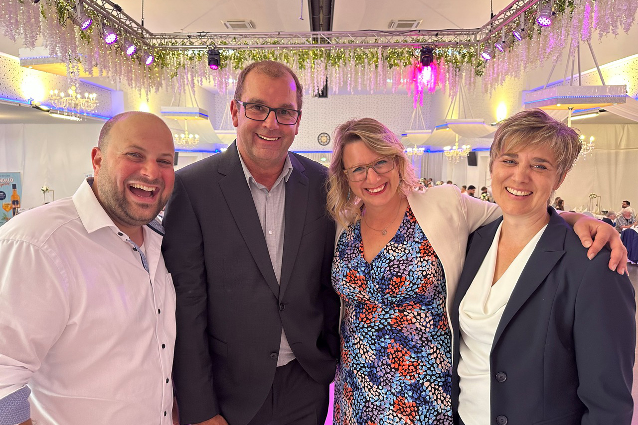Das Orgateam (von links): Nico Winkelmann (Bümmersteder Krug), Olaf Stamsen (DEHOGA Weser Ems), Mareike Zägel (Hotel Stadt Aurich), Claudia Winkelmann (Bümmersteder Krug)