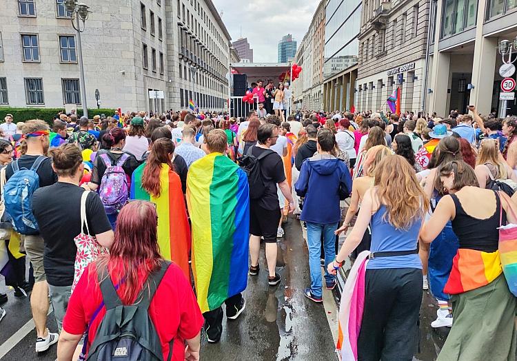 Parade zum Christopher-Street-Day am 27.07.2024, via dts Nachrichtenagentur