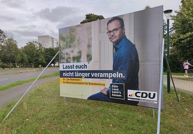 CDU-Wahlplakat mit Jan Redmann zur Landtagswahl in Brandenburg (Archiv), via dts Nachrichtenagentur