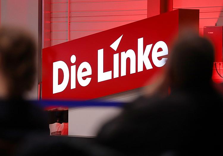 Linken-Logo auf Parteitag (Archiv), via dts Nachrichtenagentur