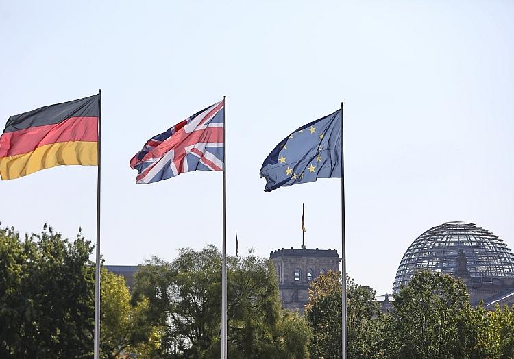 Fahnen von Deutschland, Großbritannien, EU (Archiv), via dts Nachrichtenagentur