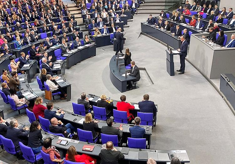 Bundestag debattiert über `Zustrombegrenzungsgesetz` (Archiv), via dts Nachrichtenagentur