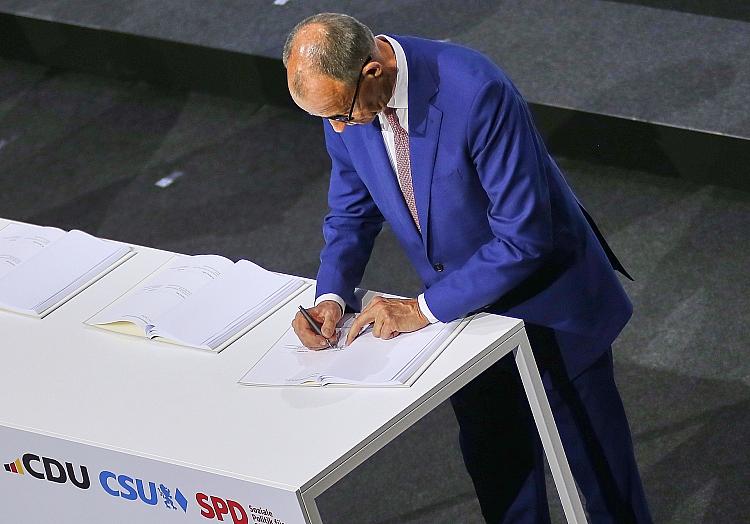 Friedrich Merz bei Unterzeichnung des Koalitionsvertrag am 05.05.2025, via dts Nachrichtenagentur