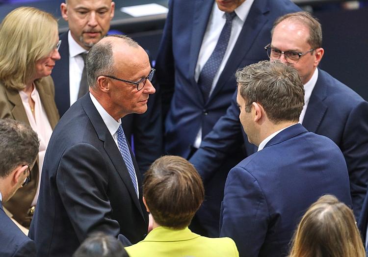 Friedrich Merz bekommt Glückwünsche nach der Kanzlerwahl am 06.05.2025, via dts Nachrichtenagentur