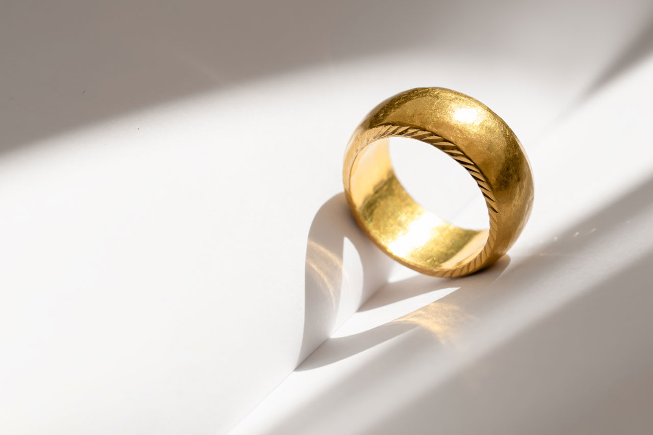 Wer auf der Suche nach einem besonderen Ring ist – sei es als Symbol ewiger Verbundenheit oder als Ausdruck von Stil und Geschichte – wird in Oldenburg fündig.