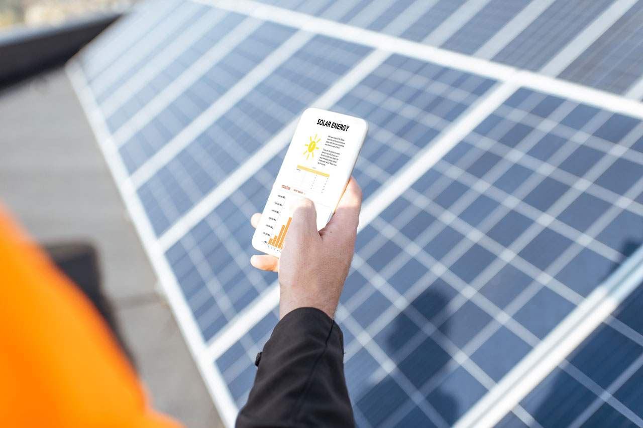 Der Trend geht zur dezentralen Stromerzeugung – und dabei spielt smarte Solartechnik eine zentrale Rolle.