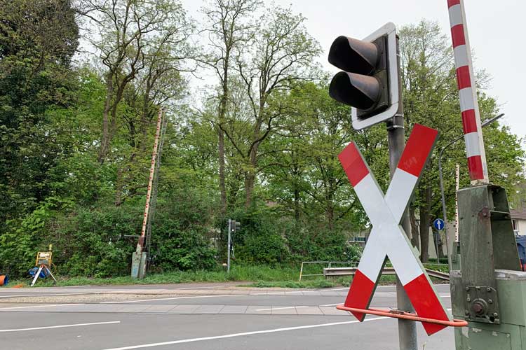Mehrere Bahnübergänge in Oldenburg werden während der Sommerferien wegen Bauarbeiten gesperrt.