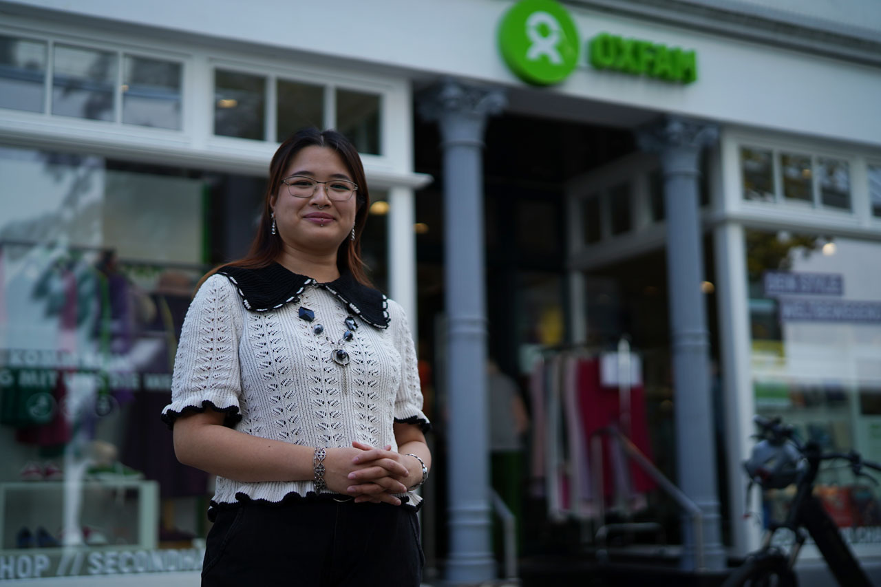 Thao Nguyen ist seit Juli ehrenamtlich im Oxfam-Shop aktiv.
