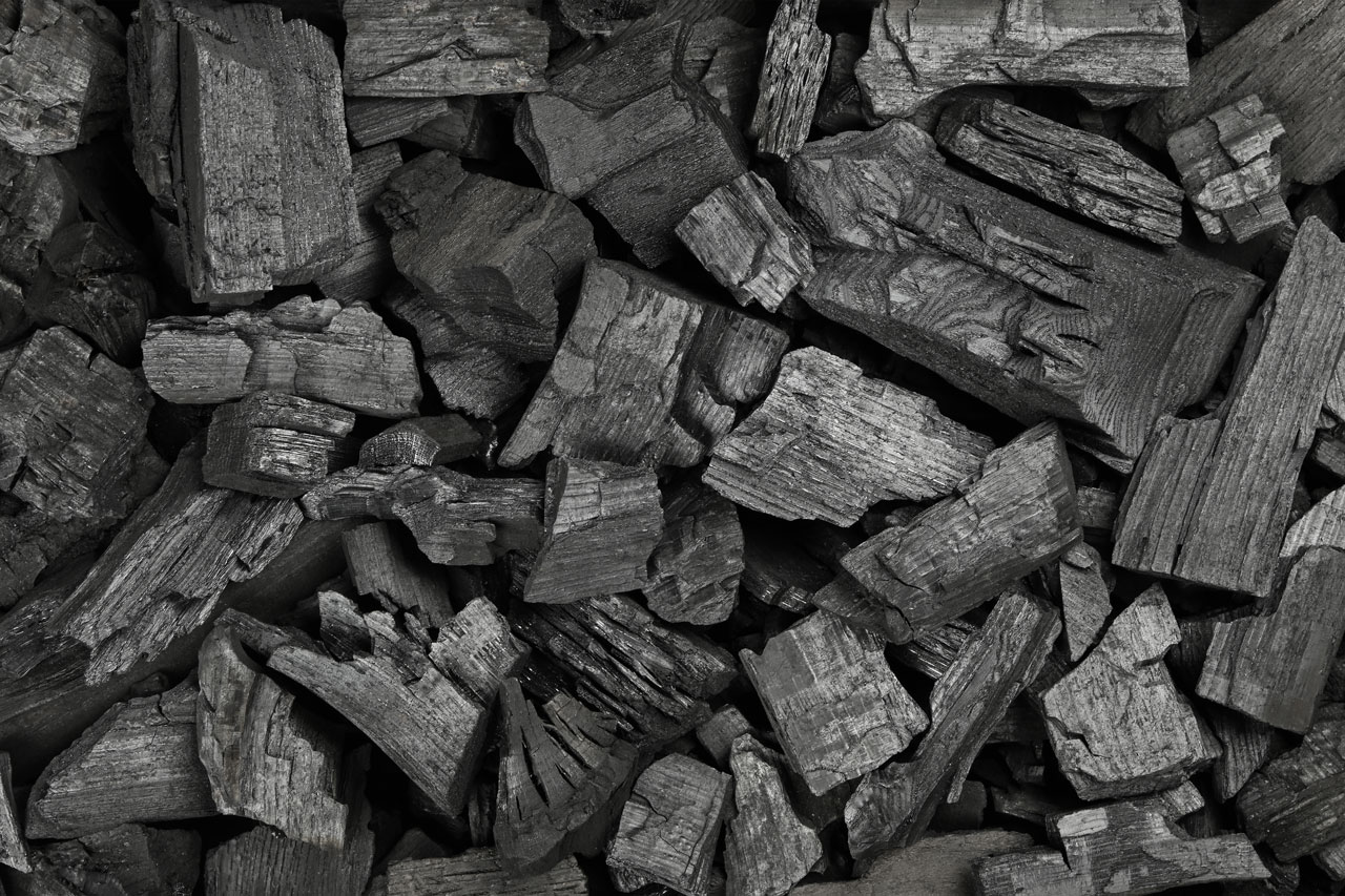 In der Lebensmittel- und Getränkeindustrie wird Aktivkohle zunehmend eingesetzt, um Aroma und Geschmack zu optimieren.