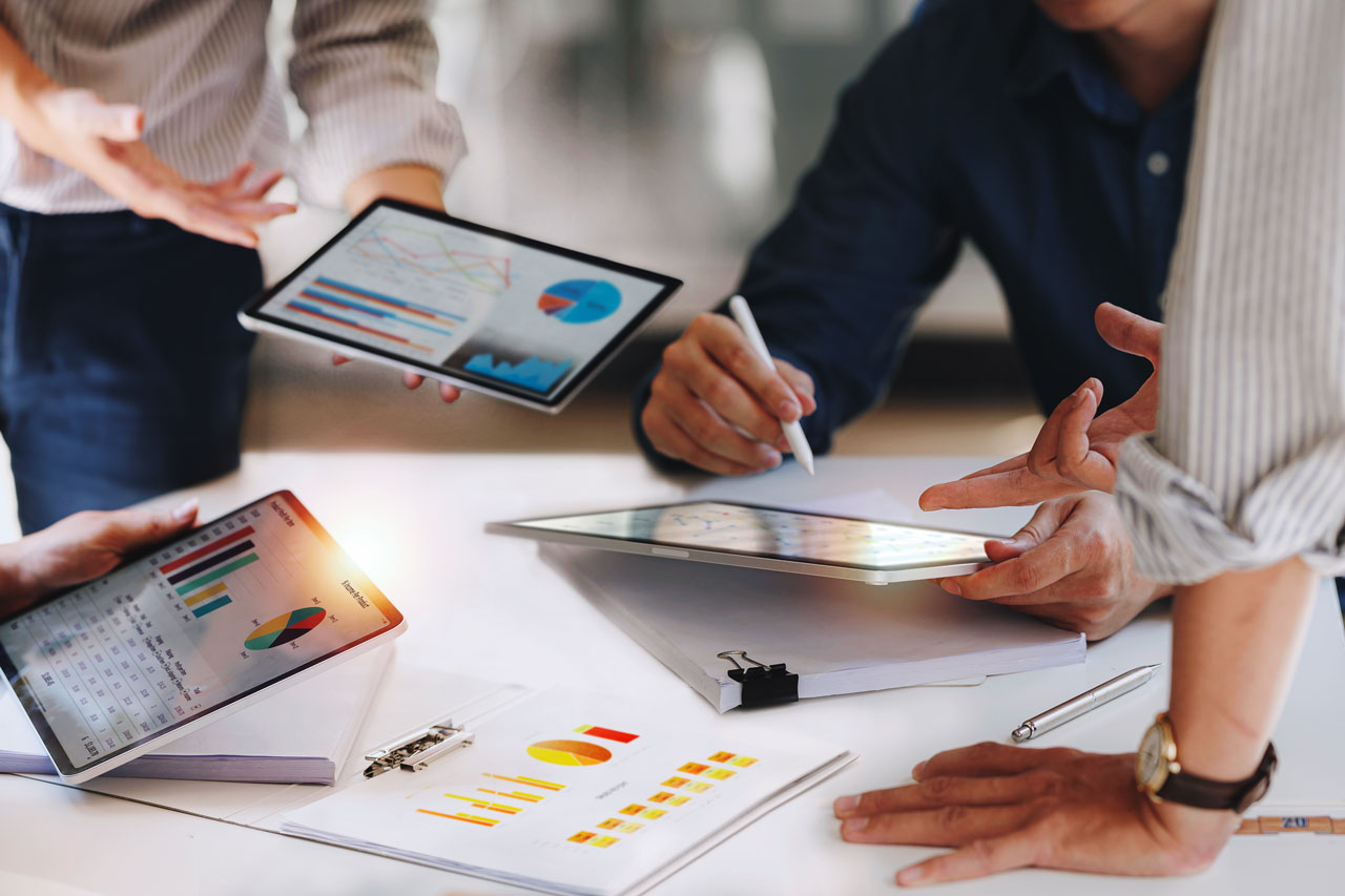 Digitale Prozesse entscheiden heute darüber, ob ein Betrieb im Tagesgeschäft hinterherhinkt oder mit überschaubarem Aufwand zuverlässig liefern kann.