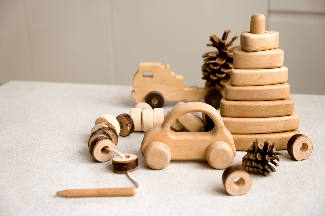Der pädagogische Wert von Holzspielzeug ist unbestritten und ein weiterer entscheidender Grund für seine wachsende Beliebtheit.