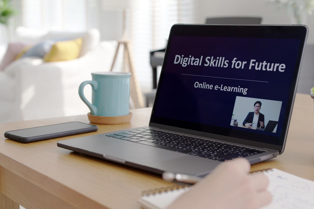 Um im Dschungel der online Weiterbildungsangebote nicht den Überblick zu verlieren, sind Vergleichsportale unverzichtbar geworden.