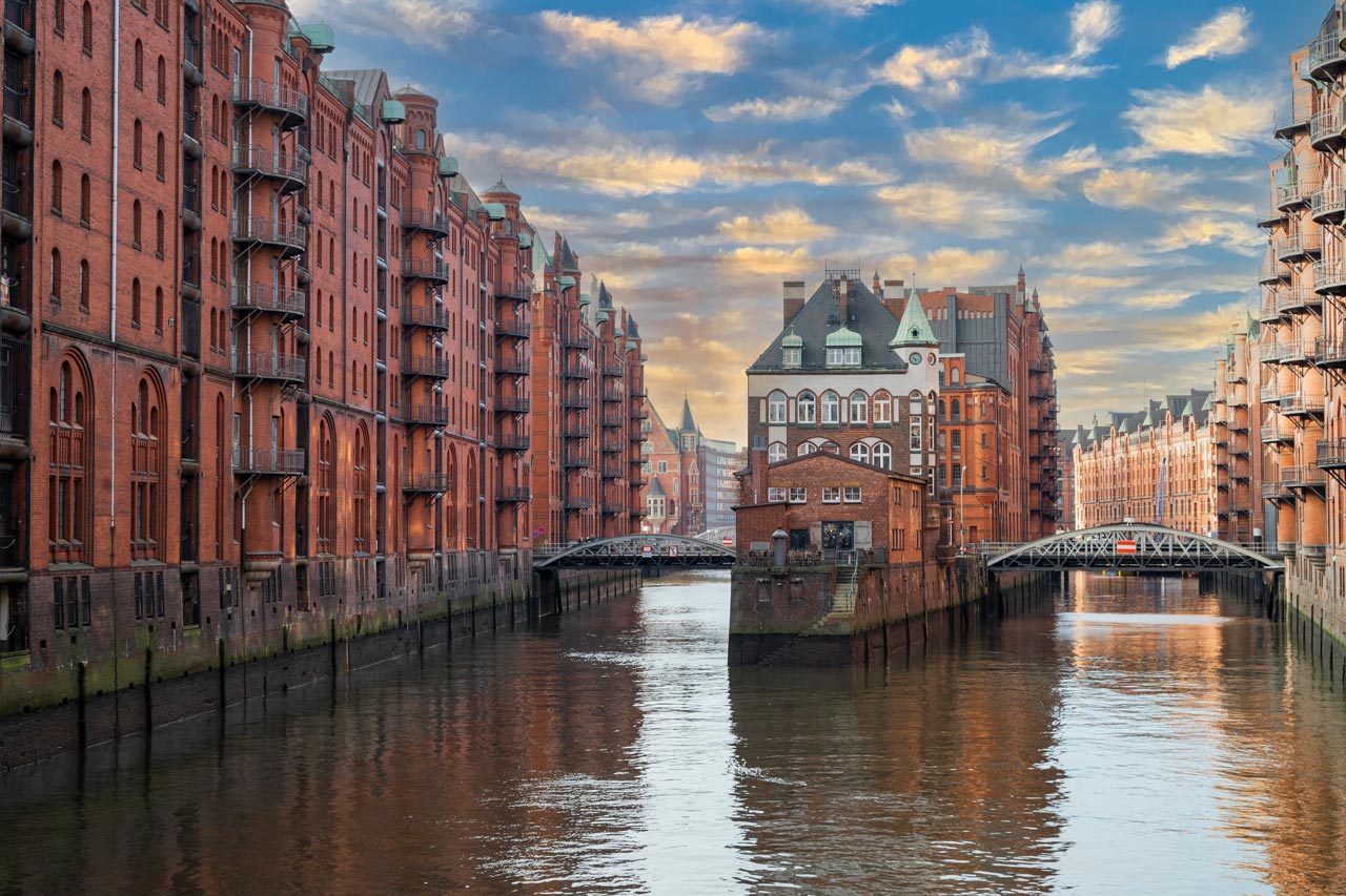 Hamburg bietet nicht nur beeindruckende Locations von der Elbphilharmonie bis zu charmanten Speicherstadt-Lofts, sondern auch eine kulinarische Vielfalt.