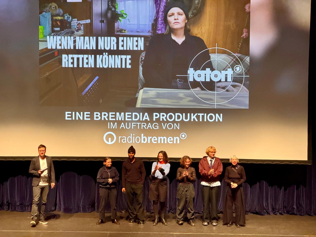 Felix Krömer, Jasna Fritzi Bauer, Tijan Njie, Catrin Striebeck, Mathilda Smidt, Michael Schweisser und Helen Schneider.