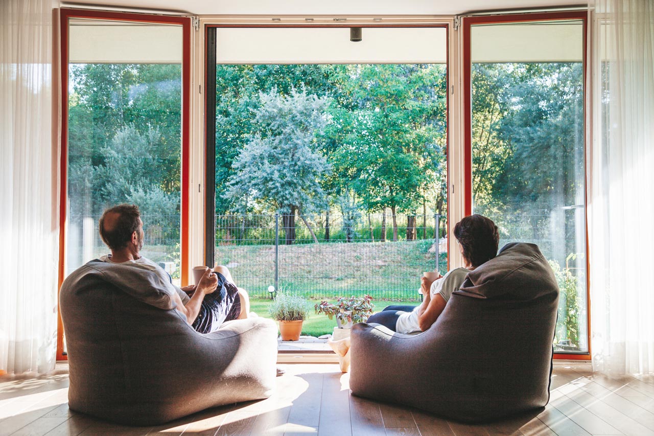 Insektenschutzsysteme müssen zur Nutzung des Raums, zur Fenster- oder Türart und zum Komfortbedarf passen.