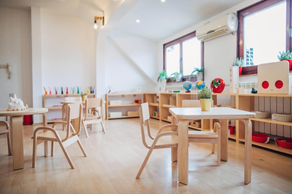 Berufliche Neuorientierung im sozialen Sektor: Möglichkeiten und Voraussetzungen für Seiteneinsteiger in Kindergärten