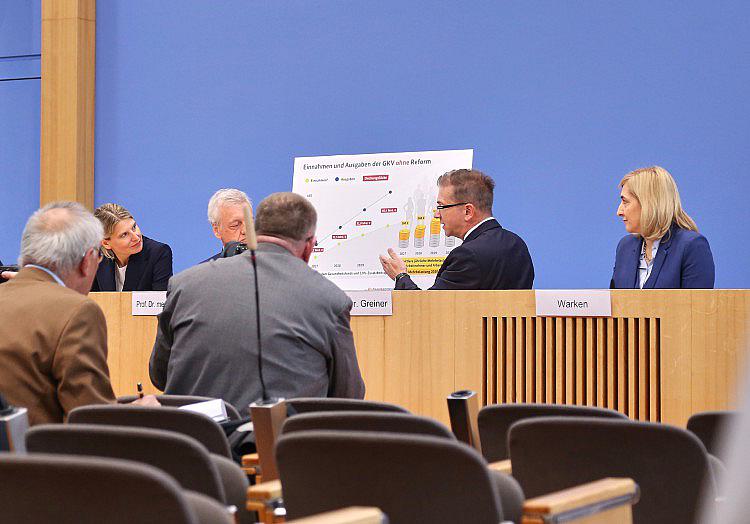 Die Vorschläge umfassen unter anderem höhere Steuern auf Alkohol, Tabak und Zucker.