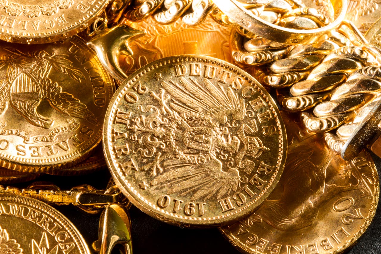 Der Verkauf von Altgold klingt einfach: Schmuckstücke, Münzen oder Zahngold in Zahlung geben, gegen bares Geld eintauschen.