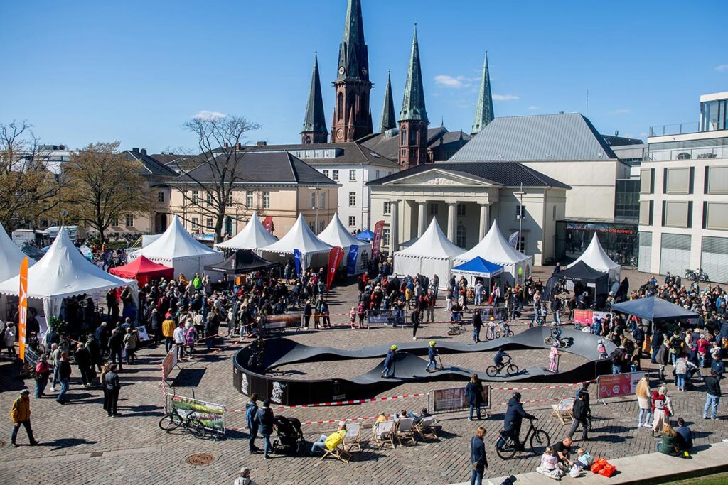 „Hallo Fahrrad“: Saisonstart in der Innenstadt