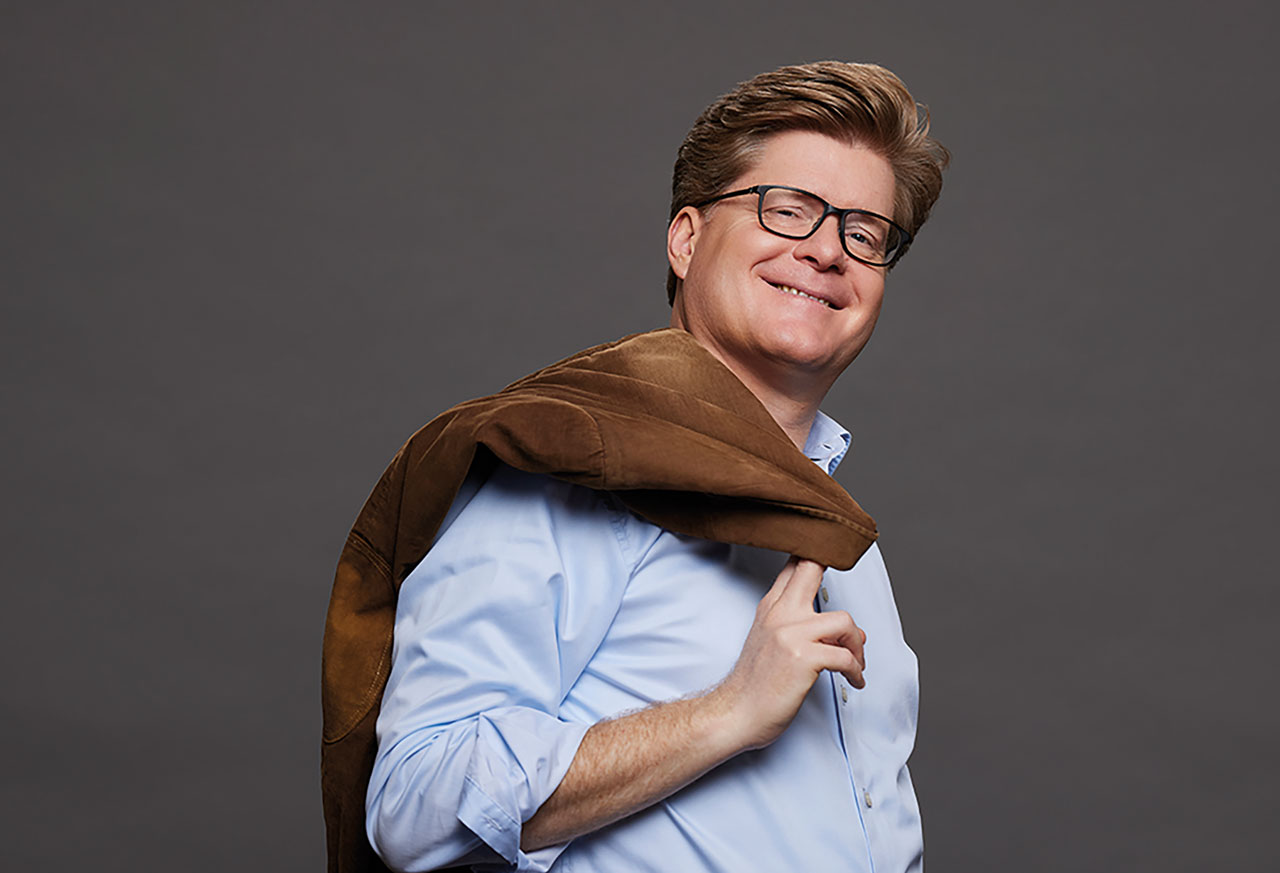 Herr Schröder kommt.