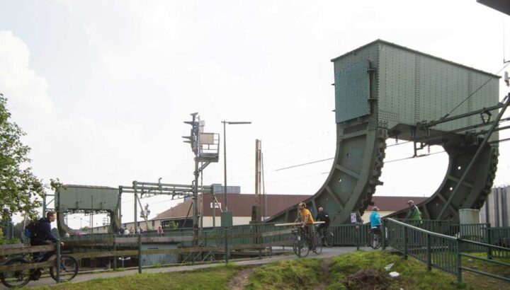 Eisenbahnbrücke