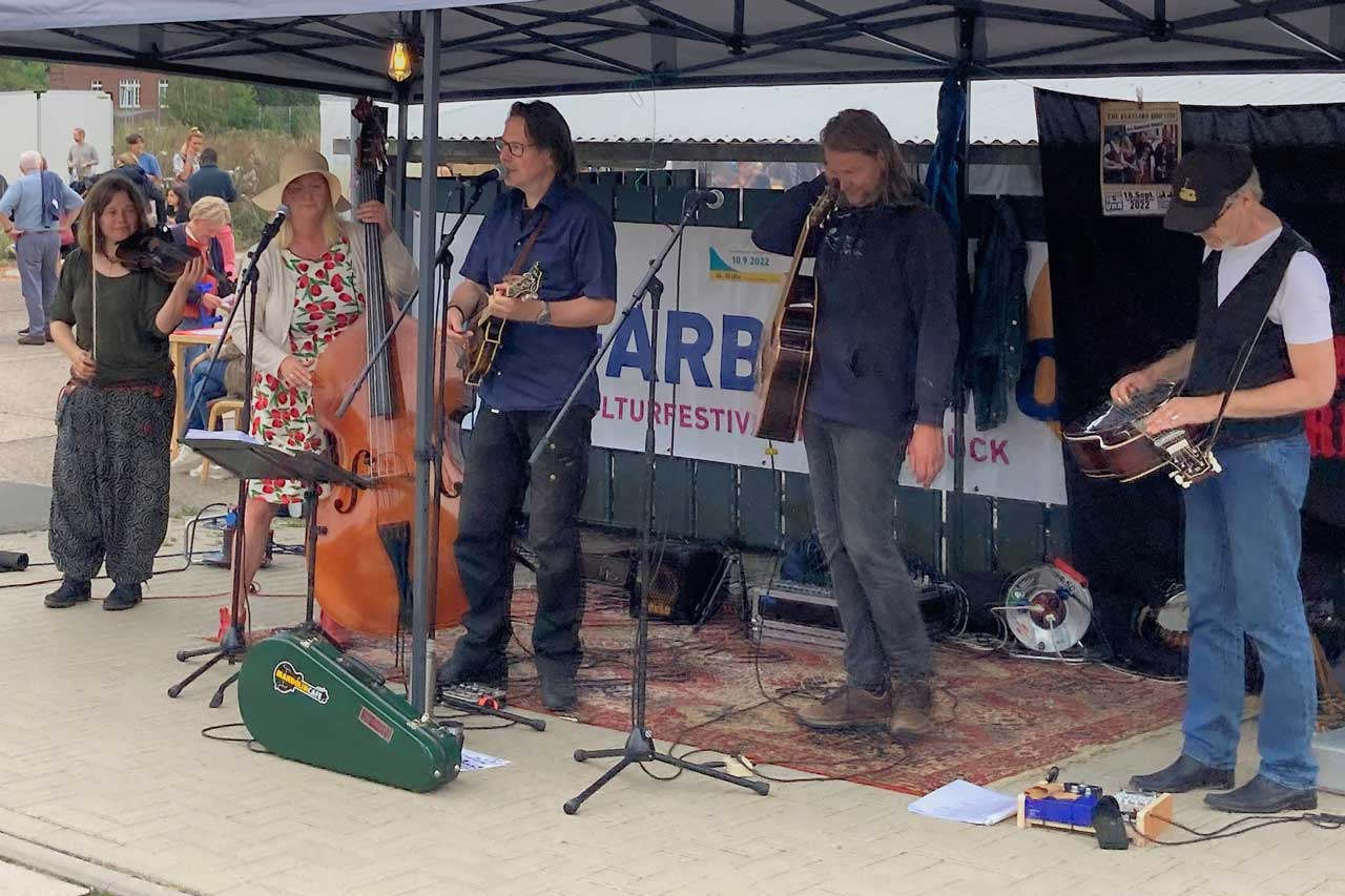 Flatland Drifters beim Farbenfroh Kulturfestival.