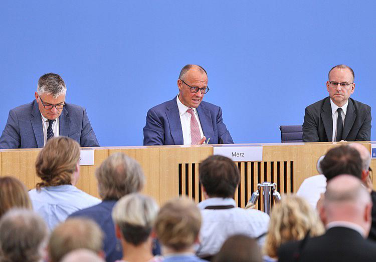 Aussagen von Bundeskanzler Friedrich Merz (CDU) in der "Sommerpressekonferenz" sorgen erneut für Kritik von Journalisten der "Westfalenpost" aus Hagen in NRW.