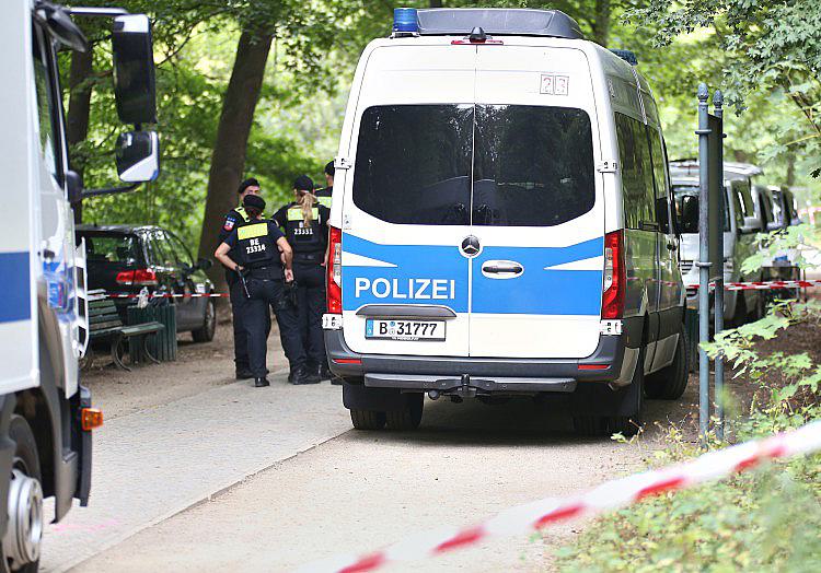 Bundesinnenminister Alexander Dobrindt (CSU) hat die richterliche Entscheidung im Fall des CSD-Attentäters scharf kritisiert und zugleich die Bundesbehörden gegen Vorwürfe des Versagens in Schutz genommen.