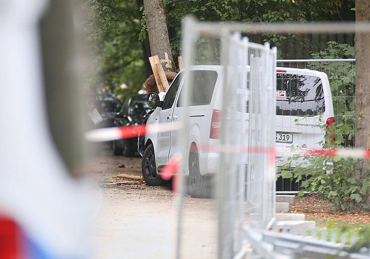 Die Sicherheitsbehörden haben den mutmaßlichen Attentäter des Anschlags auf den Berliner Christopher Street Day (CSD) offenbar bis kurz vor der Tat überwacht.