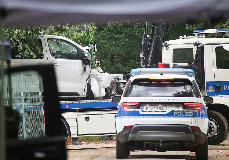 Nach dem Terroranschlag auf den Christopher Street Day in Berlin wächst in der Unionsfraktion des Bundestags der Druck auf die Regierung, schärfer gegen Islamisten vorzugehen.