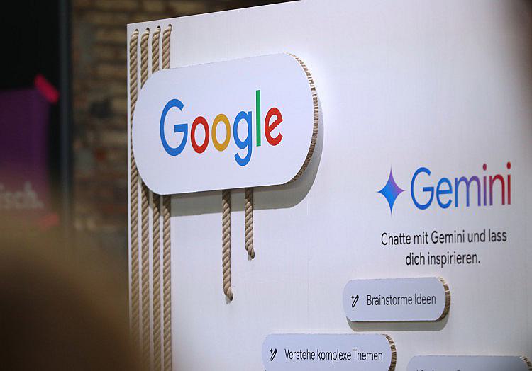 Die EU-Kommission plant, noch im Sommer einen Großteil der Verfahren wegen möglicher Verstöße gegen den Digital Markets Act (DMA) gegen US-amerikanische Tech-Konzerne abzuschließen.