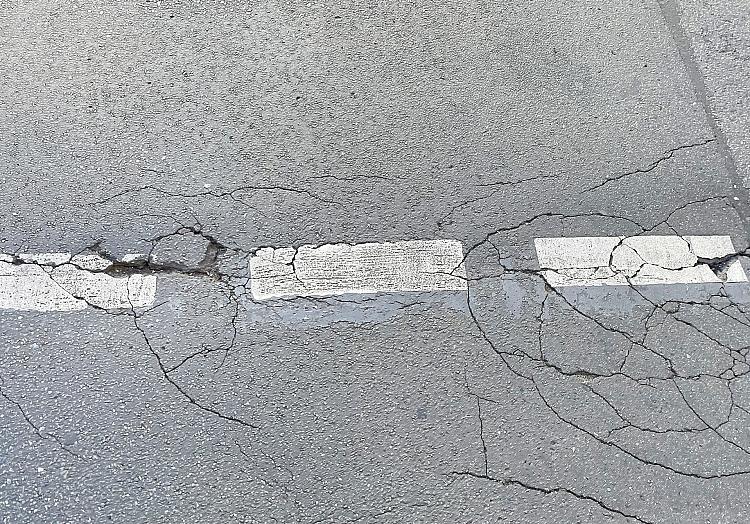 Die Bauarbeiten zur Erneuerung der Fahrbahn der L 866 zwischen der Einmündung des Holler Kirchwegs und der Kreuzung an der Neuenkooper Straße sind in der nächsten Woche abgeschlossen.
