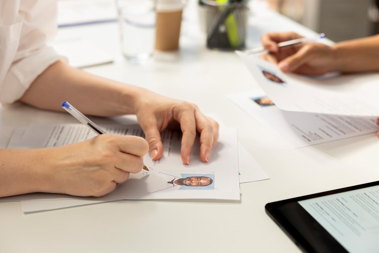 Bewerbung Schreiber ist ein professioneller Bewerbungsservice, der seit 2013 maßgeschneiderte Bewerbungsunterlagen erstellt.