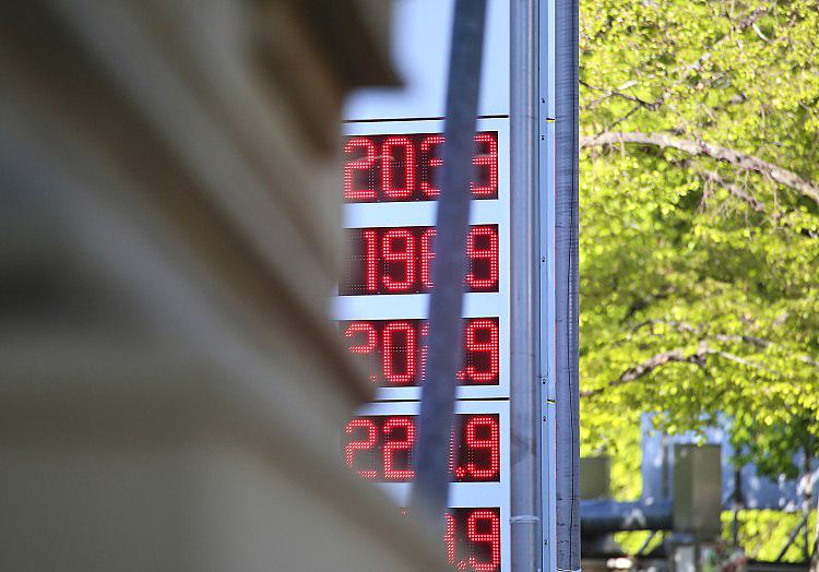 Die Kraftstoffpreise in Deutschland haben sich zuletzt erneut in unterschiedliche Richtungen entwickelt.