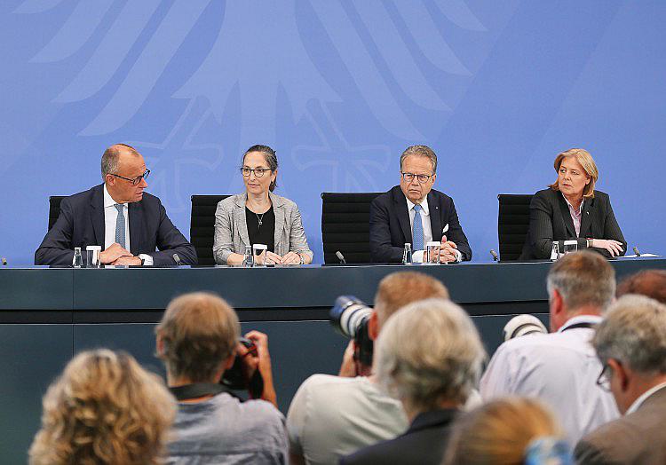Sachsen-Anhalts Ministerpräsident Sven Schulze (CDU) stellt die Rentenreform nicht grundsätzlich infrage.