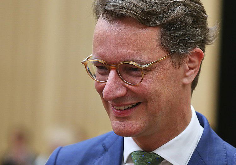 Nordrhein-Westfalens Ministerpräsident Hendrik Wüst schließt es derzeit aus, Friedrich Merz (CDU) als Bundeskanzler abzulösen.