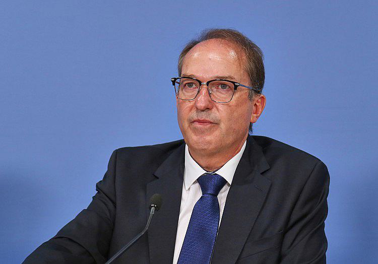 Bundesinnenminister Alexander Dobrindt versichert den Bürgern, dass sich die europäische Migrationskrise von 2015 nicht wiederholen wird.