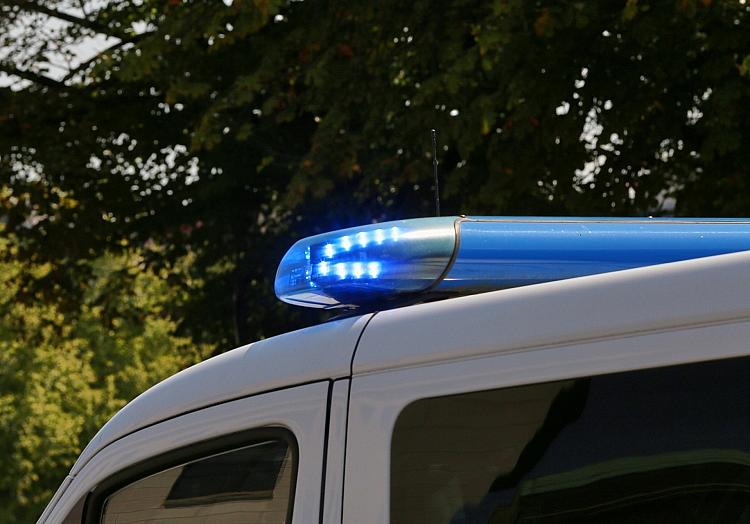 Ein 58 Jahre alter E-Bike-Fahrer ist am Mittwochmorgen bei einem Zusammenstoß mit einem Pkw in Salzderhelden schwer verletzt worden.