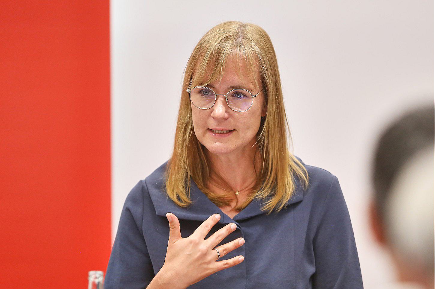 Spitzenkandidatin und Fraktionschefin Eva von Angern (Die Linke).