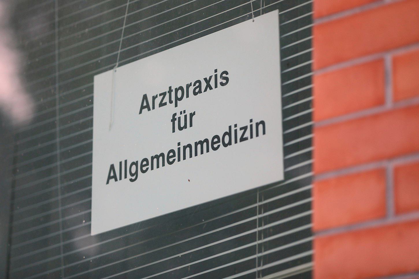 Bas stellt Attestpflicht ab erstem Krankheitstag infrage