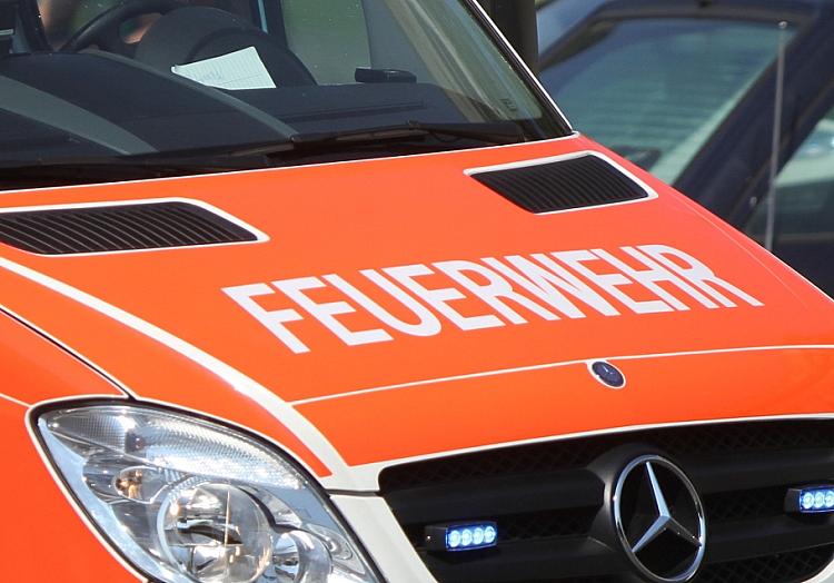 Ein drei Wochen altes Baby ist am Sonntagnachmittag kurzzeitig allein in einer Wohnung an der Von-Bodelschwingh-Straße in Aurich eingeschlossen gewesen.