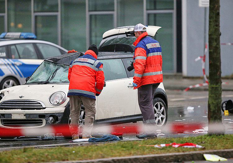 Im Prozess um den tödlichen Auto-Anschlag auf eine Demonstration in München im Februar 2025 ist der Angeklagte zu einer lebenslangen Freiheitsstrafe verurteilt worden.