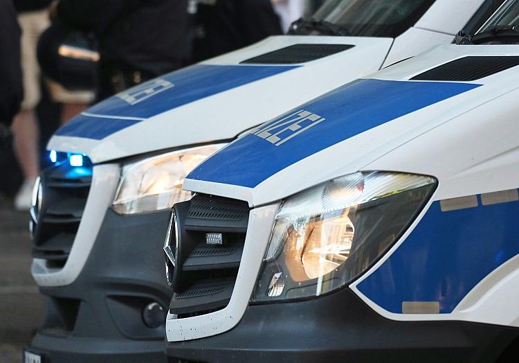 Ein 83 Jahre alter Autofahrer ist bei einem Verkehrsunfall auf der Kreisstraße 46 schwer verletzt worden.