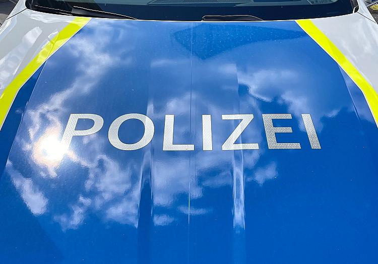 Am Dienstagnachmittag hat eine 78-Jährige aus dem Landkreis Wolfenbüttel einen Verkehrsunfall verursacht.